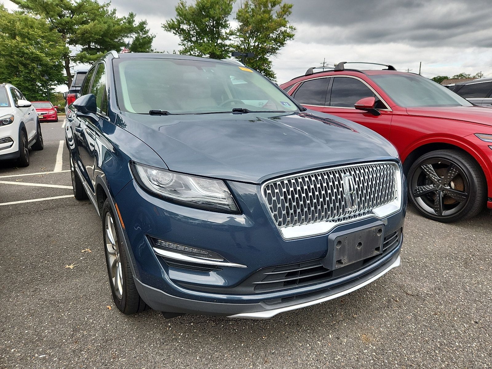 Used 2019 Lincoln MKC Select w/ Select Plus Package AWD/4WD image 2