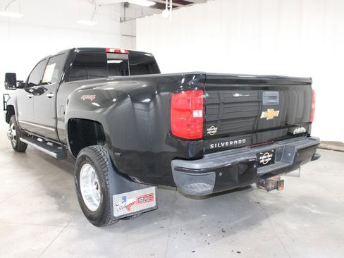 Used 2015 Chevrolet Silverado 3500 High Country w/ Duramax Plus Package AWD/4WD image 7