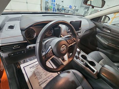 Used 2021 Nissan Altima 2.0 SR FWD image 10