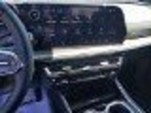 New 2025 Chevrolet Traverse LT image 27