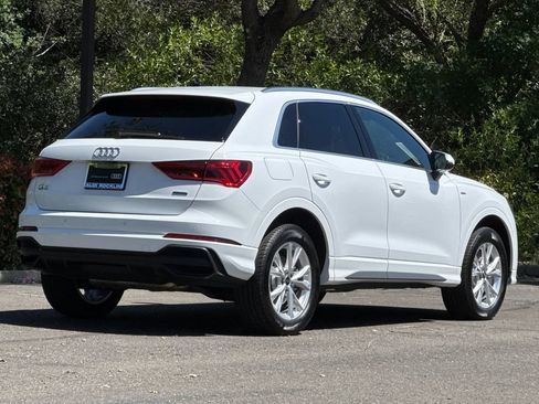 Certified 2025 Audi Q3 2.0T Premium w/ Convenience Package AWD/4WD image 5