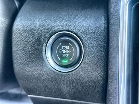 New 2026 GMC Acadia Denali w/ Super Cruise Package image 17