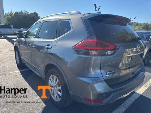 Used 2019 Nissan Rogue SV FWD image 3