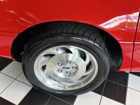 Used 1993 Chevrolet Corvette Coupe RWD image 10