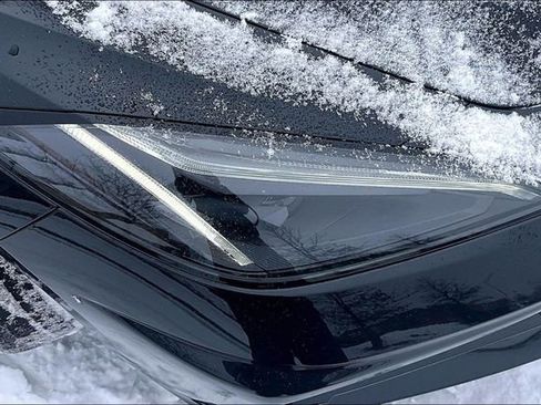 Used 2024 Chevrolet Corvette Stingray Convertible w/ 1LT image 25