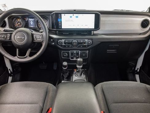 Certified 2025 Jeep Wrangler Unlimited Sport AWD/4WD image 27