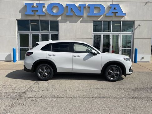 New 2026 Honda HR-V LX image 4