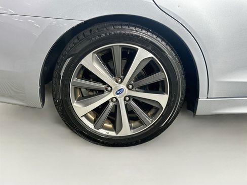Used 2017 Subaru Legacy 2.5i Limited AWD/4WD image 11