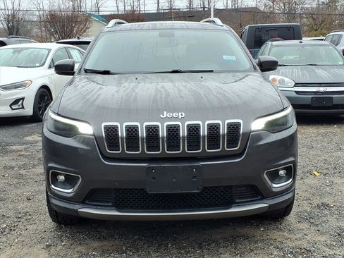 Used 2019 Jeep Cherokee Limited image 2