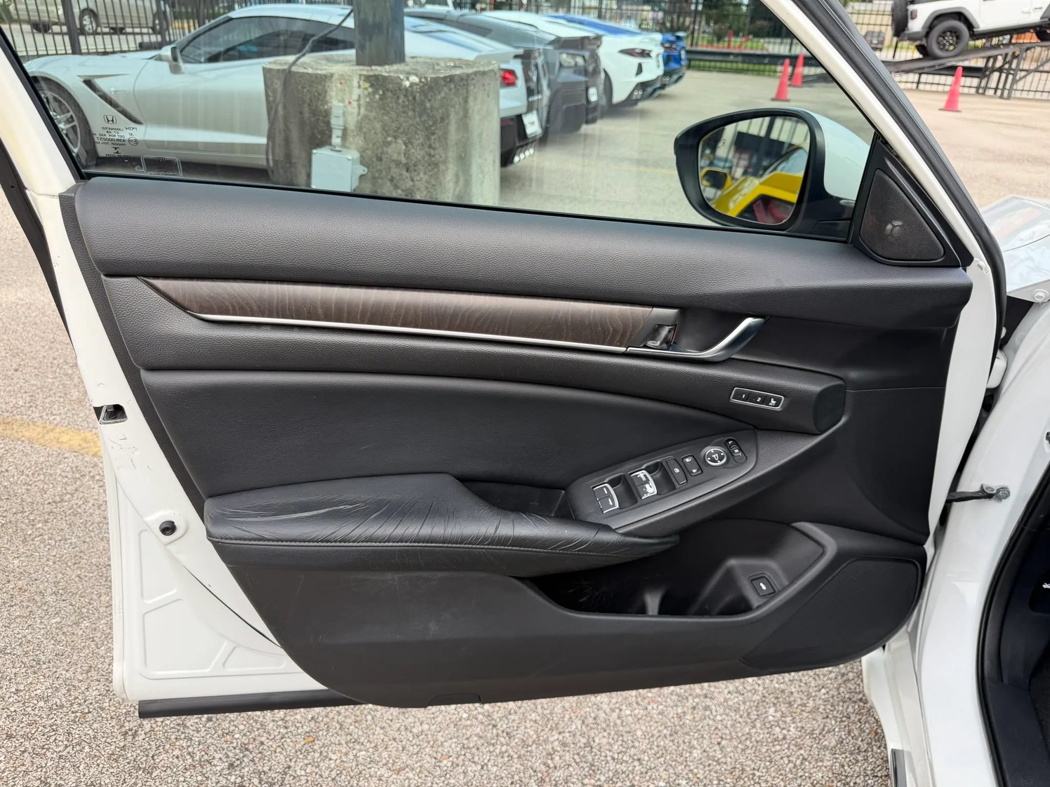 Used 2018 Honda Accord EX-L image 17