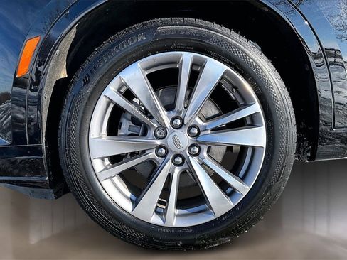 Used 2023 Cadillac XT6 Premium Luxury image 8