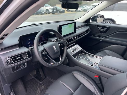 New 2026 Lincoln Aviator 2WD w/ Jet Appearance Package image 8