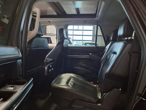 Used 2018 Ford Expedition Max Platinum image 16