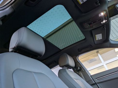 Used 2023 Audi Q3 2.0T Premium w/ Convenience Package image 22