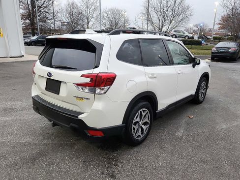 Used 2020 Subaru Forester Premium image 6