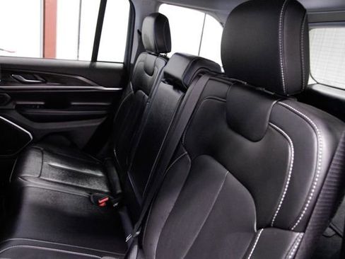 Used 2024 Jeep Grand Cherokee Limited 4xe image 17