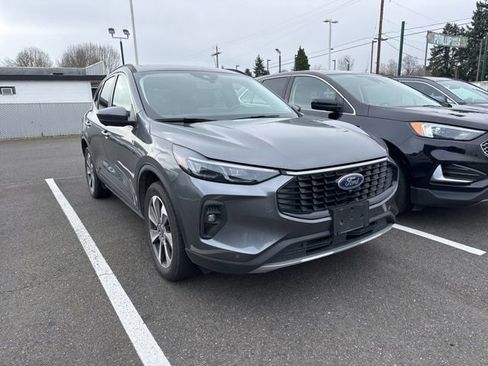 Certified 2024 Ford Escape Platinum image 2