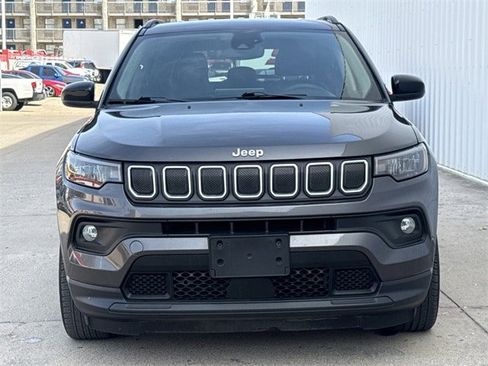 Used 2022 Jeep Compass Latitude image 7