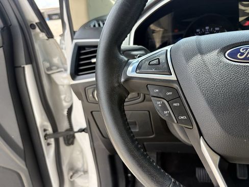 Used 2017 Ford Edge SEL w/ Equipment Group 201A FWD image 16