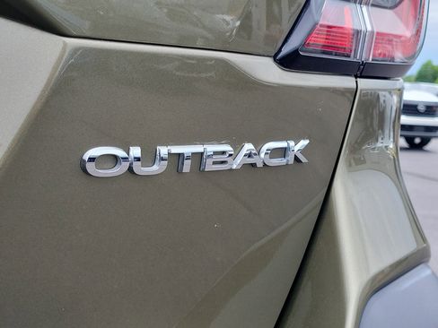 Used 2025 Subaru Outback Premium w/ Popular Package #1A AWD/4WD image 7