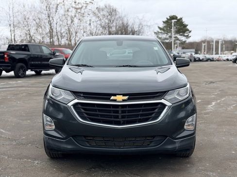 Used 2018 Chevrolet Equinox LS image 2