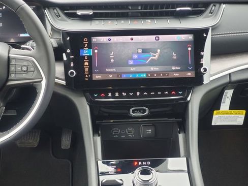 New 2026 Jeep Grand Cherokee Limited image 27