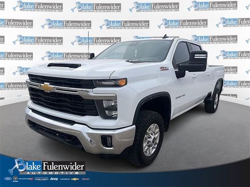 Used 2024 Chevrolet Silverado 2500 LT w/ Convenience Package image 1