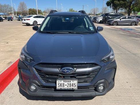Used 2023 Subaru Outback Premium image 5