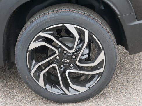 New 2026 Chevrolet TrailBlazer RS w/ Convenience Package AWD/4WD image 3