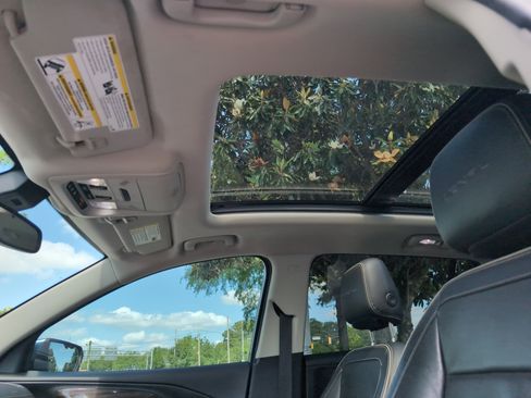 Used 2020 GMC Terrain Denali w/ Denali Premium Package FWD image 27