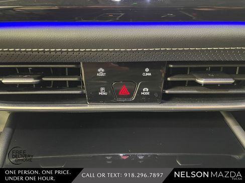 Used 2024 Volkswagen Atlas SEL Premium R-Line image 31