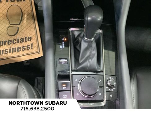 Used 2019 MAZDA MAZDA3 Sedan w/ Preferred Package image 17