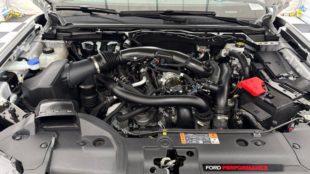Certified 2025 Ford Ranger Raptor AWD/4WD image 9