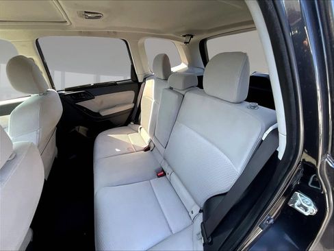 Used 2014 Subaru Forester 2.5i Premium w/ All-Weather Package AWD/4WD image 20