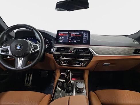 Certified 2022 BMW 530i xDrive w/ M Sport Package image 12