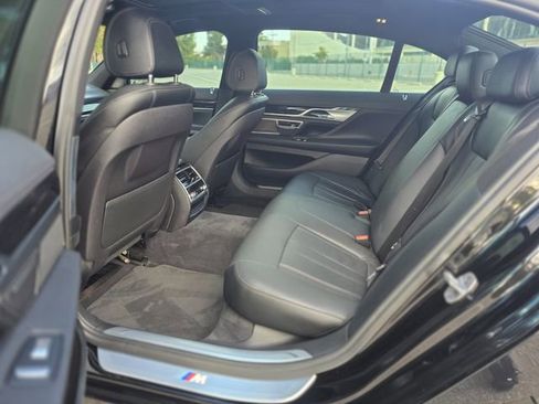 Used 2018 BMW 740i RWD image 49