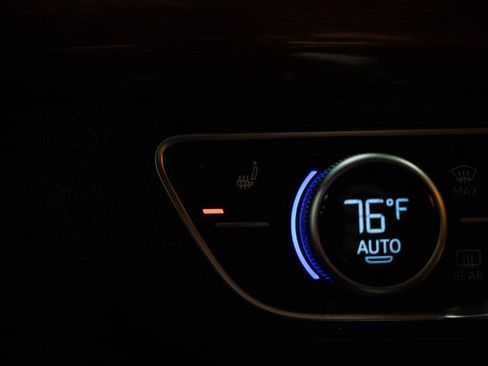 Used 2023 Audi Q5 2.0T Premium image 25