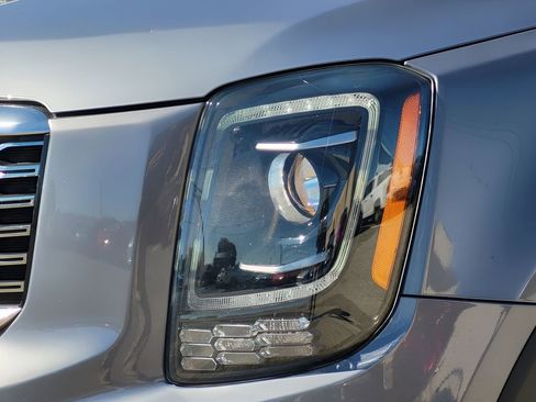 Used 2021 Kia Telluride EX image 8