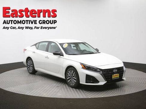 Used 2025 Nissan Altima 2.5 SV image 50