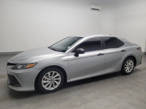 Used 2022 Toyota Camry LE FWD image 2