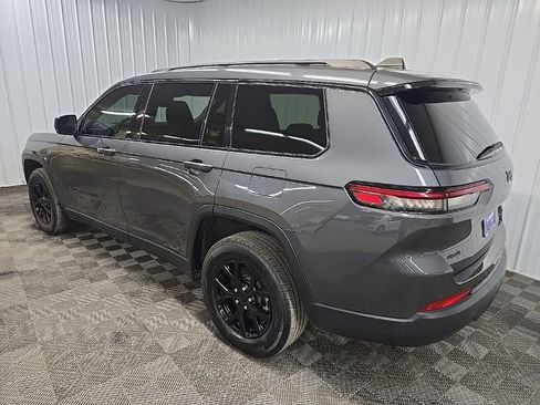 Used 2024 Jeep Grand Cherokee L Laredo AWD/4WD image 9