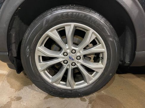 Used 2020 Ford Explorer XLT w/ Equipment Group 202A image 23