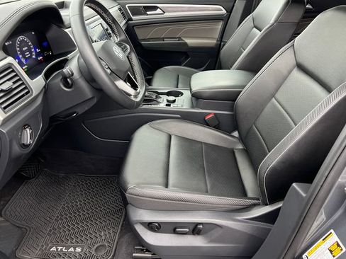 Used 2023 Volkswagen Atlas Cross Sport SE AWD/4WD image 22