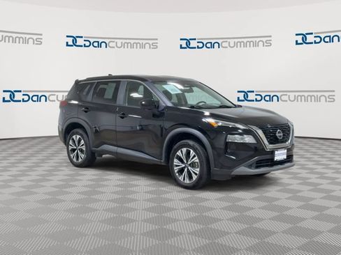 Used 2023 Nissan Rogue SV FWD image 2