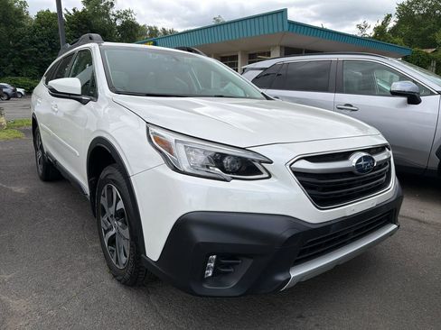 Used 2022 Subaru Outback Limited AWD/4WD image 3