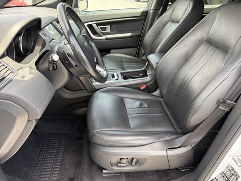 Used 2019 Land Rover Discovery Sport image 11