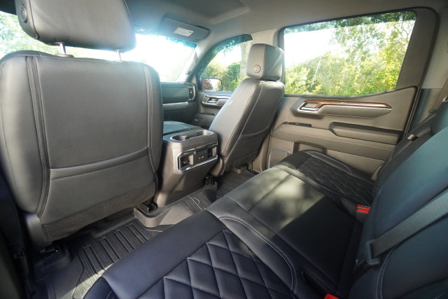 Used 2025 GMC Sierra 1500 Elevation w/ Preferred Package AWD/4WD image 28