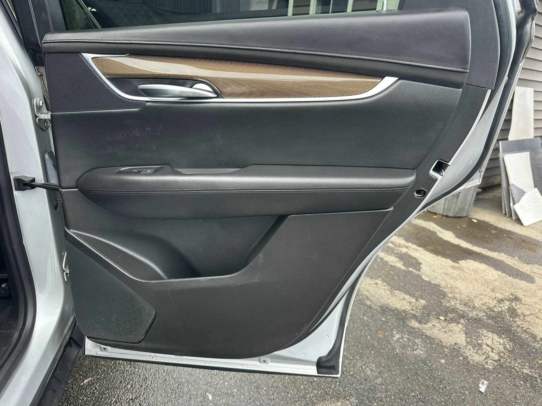 Used 2017 Cadillac XT5 Platinum w/ Driver Assist Package AWD/4WD image 14