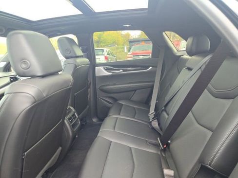 Used 2025 Cadillac XT5 Premium Luxury image 42