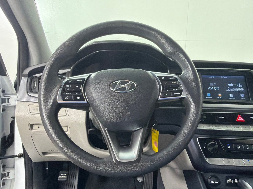 Used 2018 Hyundai Sonata SE FWD image 14